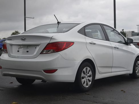 Used 2016 Hyundai Accent SE FWD image 4