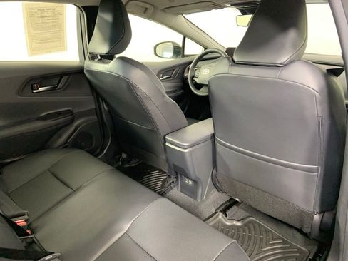Used 2023 Toyota Prius XLE image 12