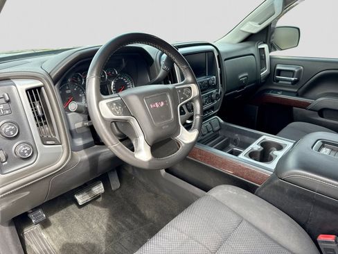Used 2017 GMC Sierra 1500 SLE w/ SLE Value Package AWD/4WD image 2