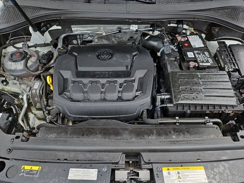 Used 2022 Volkswagen Tiguan SE FWD image 27