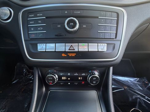 Used 2018 Mercedes-Benz CLA 250 4MATIC w/ Premium Package image 17