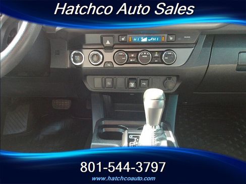 Used 2021 Toyota Tacoma TRD Off-Road AWD/4WD image 21