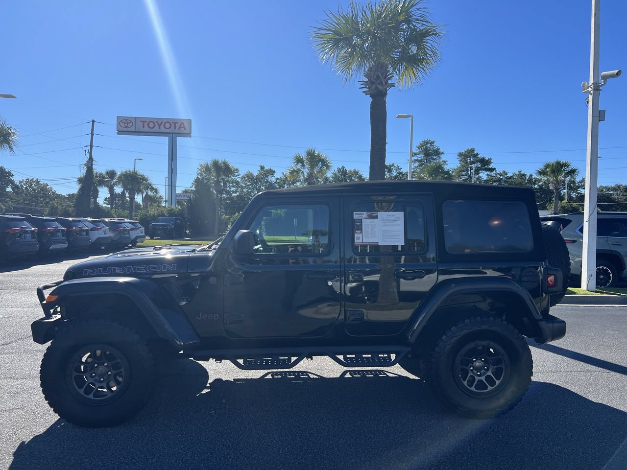 Used 2023 Jeep Wrangler Unlimited Rubicon w/ Xtreme 35 Tire Package AWD/4WD image 7