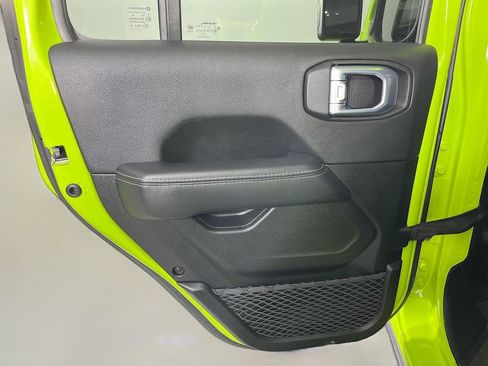 Used 2021 Jeep Wrangler Unlimited Sahara w/ Uconnect 4C Nav & Sound Group AWD/4WD image 29