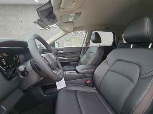 New 2026 Nissan Pathfinder SL image 19