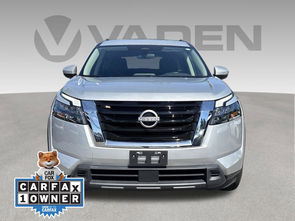 Used 2024 Nissan Pathfinder SV FWD image 2