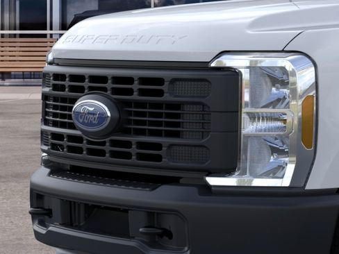 New 2026 Ford F250 XL w/ XL Driver Assist Package RWD image 17