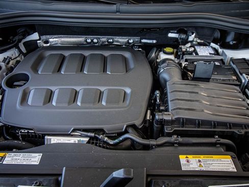 New 2026 Volkswagen Tiguan SE R-Line image 11