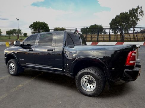 Used 2022 RAM 3500 Laramie AWD/4WD image 4