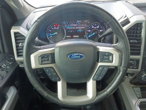 Used 2019 Ford F250 Lariat w/ Lariat Ultimate Package AWD/4WD image 21