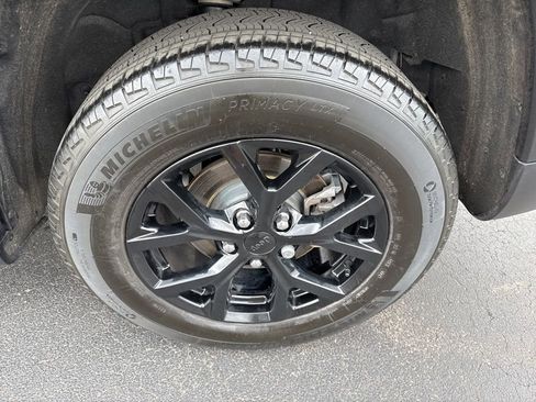 Used 2024 Jeep Grand Cherokee Altitude AWD/4WD image 24