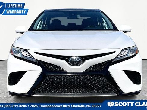 Used 2020 Toyota Camry XSE image 2