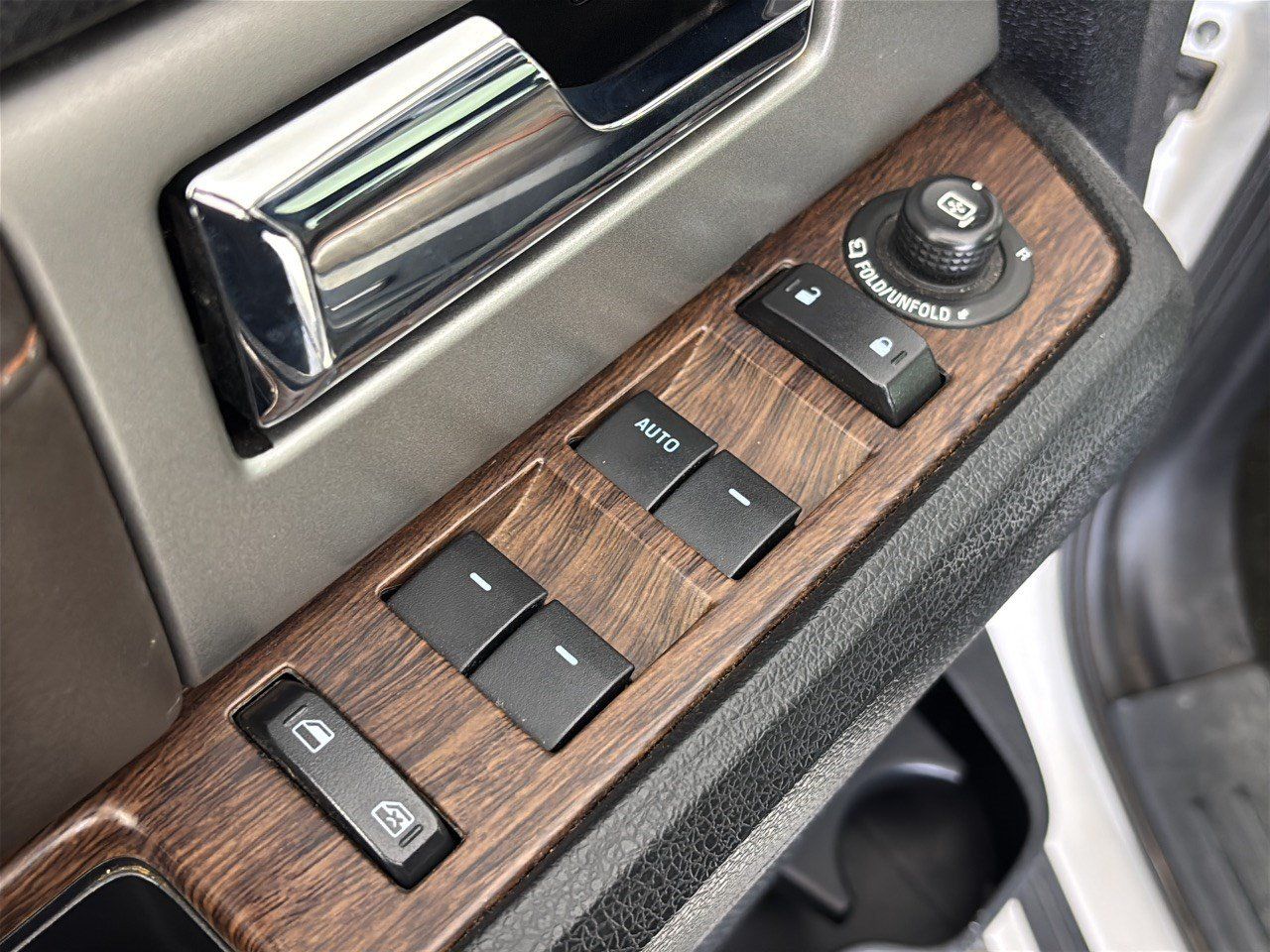 Used 2015 Ford Expedition King Ranch RWD image 15