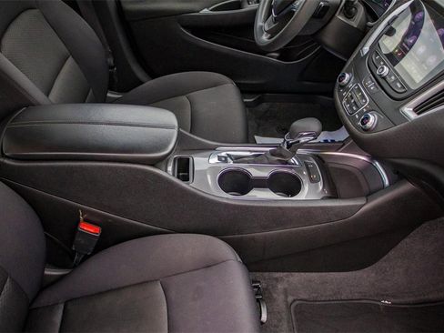 Used 2024 Chevrolet Malibu LT image 12