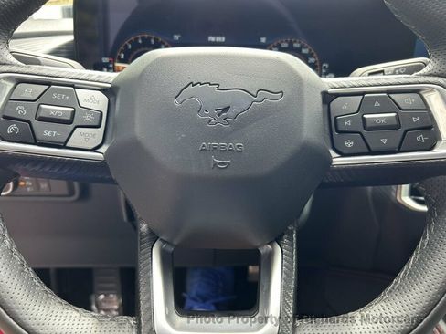 Used 2025 Ford Mustang GT Premium RWD image 16