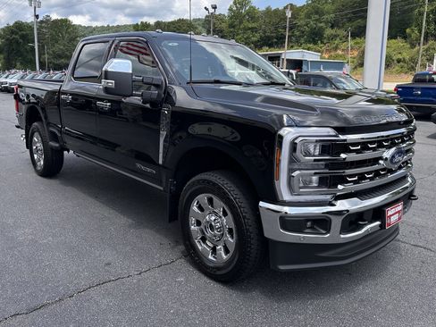 Used 2026 Ford F250 Lariat w/ Lariat Ultimate Package AWD/4WD image 4