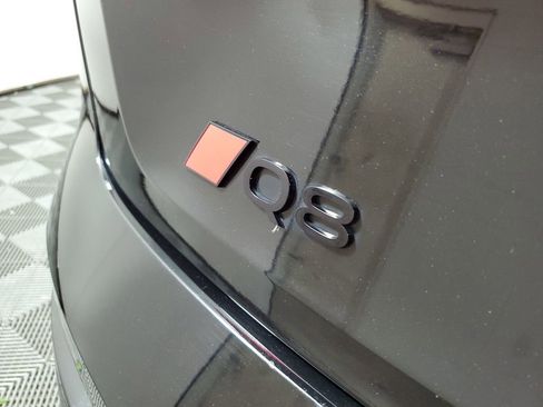 Used 2024 Audi Q8 e-tron Prestige w/ Prestige Package AWD/4WD image 4