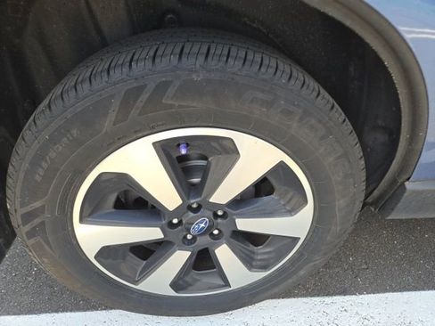 Used 2018 Subaru Forester 2.5i Premium AWD/4WD image 12