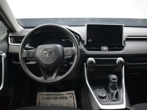 Used 2025 Toyota RAV4 LE AWD/4WD image 14