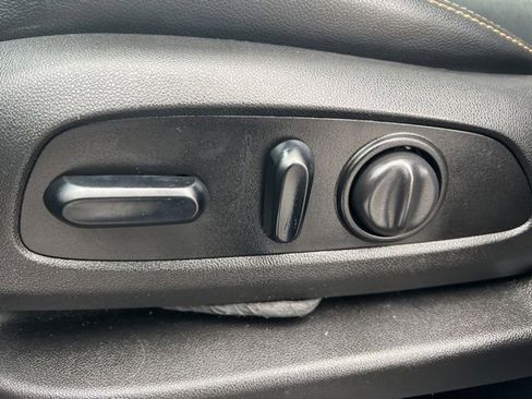 Used 2020 GMC Terrain SLT image 31