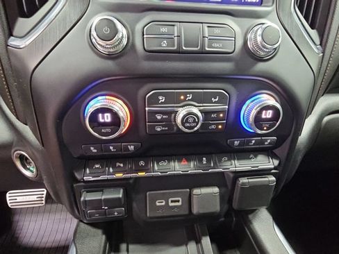 Used 2021 GMC Sierra 1500 AT4 w/ AT4 Premium Package AWD/4WD image 20