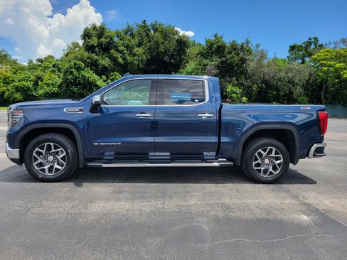 Certified 2023 GMC Sierra 1500 SLT w/ SLT Premium Package AWD/4WD image 13