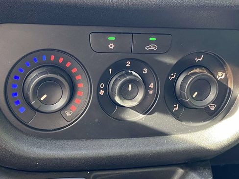 Used 2017 RAM ProMaster City Tradesman w/ Rear Back-up Camera Group FWD image 23