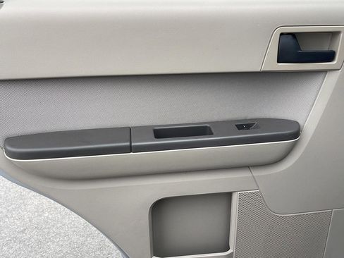 Used 2012 Ford Escape XLT image 23