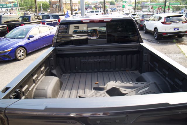 Used 2024 GMC Sierra 1500 Denali w/ Technology Package AWD/4WD image 34