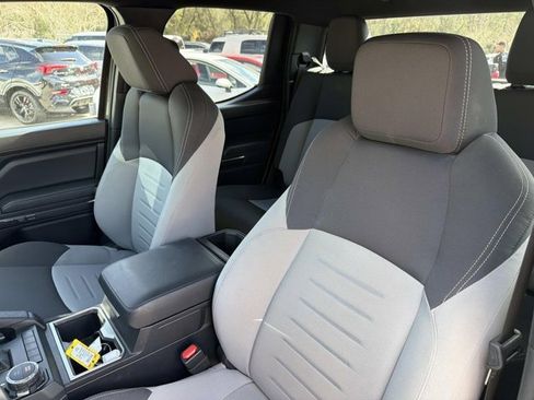 Certified 2025 Toyota Tacoma TRD Sport image 10