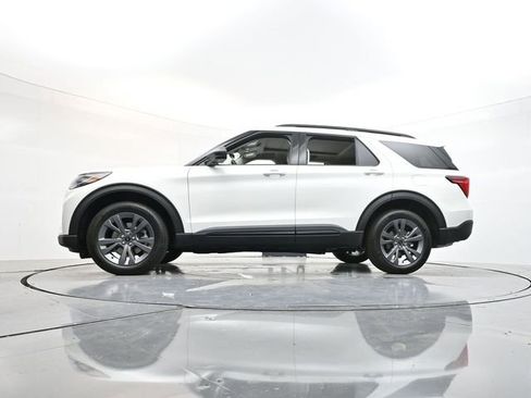 New 2026 Ford Explorer Active w/ Active Comfort Package AWD/4WD image 31