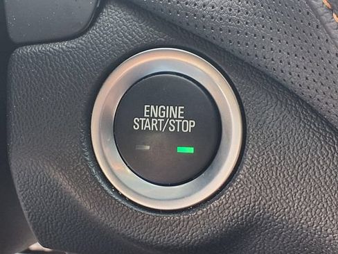 Used 2024 Chevrolet Equinox Premier AWD/4WD image 11
