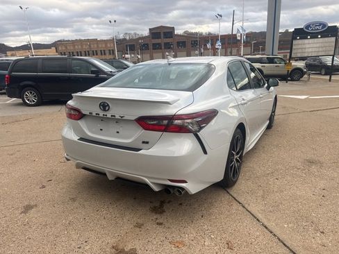 Used 2024 Toyota Camry SE image 7