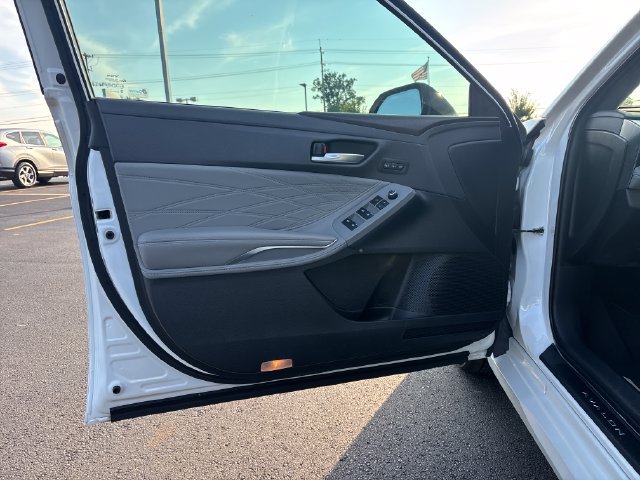 Used 2020 Toyota Avalon Limited w/ Advanced Safety Package FWD image 30