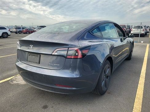 Used 2022 Tesla Model 3 Long Range image 4