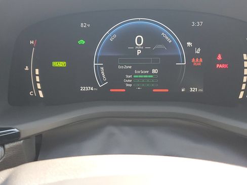 Used 2025 Toyota Camry SE w/ Convenience Package FWD image 24