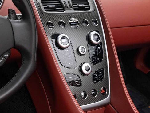 Used 2014 Aston Martin Vanquish Volante RWD image 23