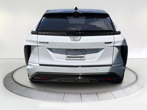 New 2026 Cadillac Lyriq V w/ Exterior Carbon Fiber Package AWD/4WD image 4