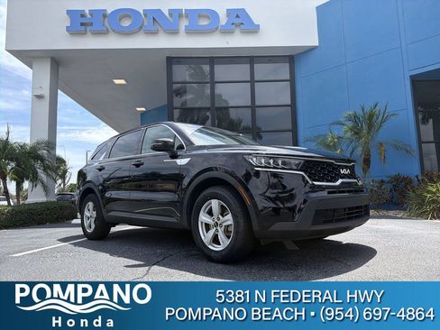 Used 2023 Kia Sorento LX FWD image 1