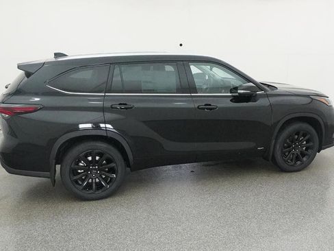 New 2026 Toyota Highlander Limited image 10