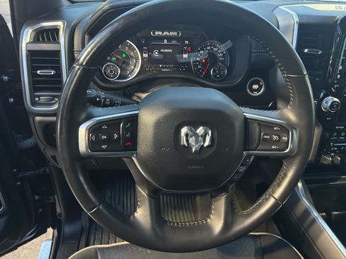 Used 2023 RAM 1500 Laramie AWD/4WD image 17
