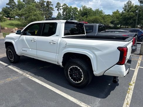 Used 2024 Toyota Tacoma SR5 AWD/4WD image 4