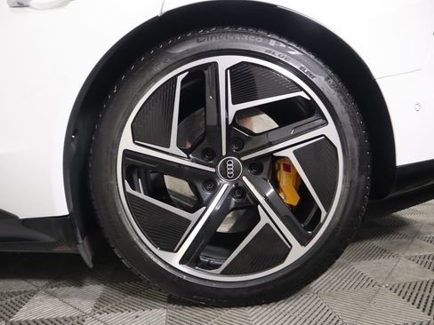 Used 2023 Audi RS e-tron GT w/ Carbon Performance Package image 31