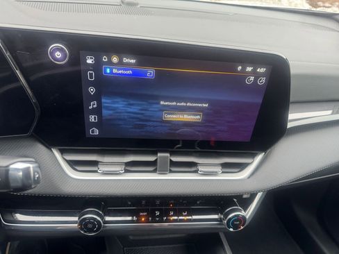 Used 2025 Chevrolet Equinox LT image 17