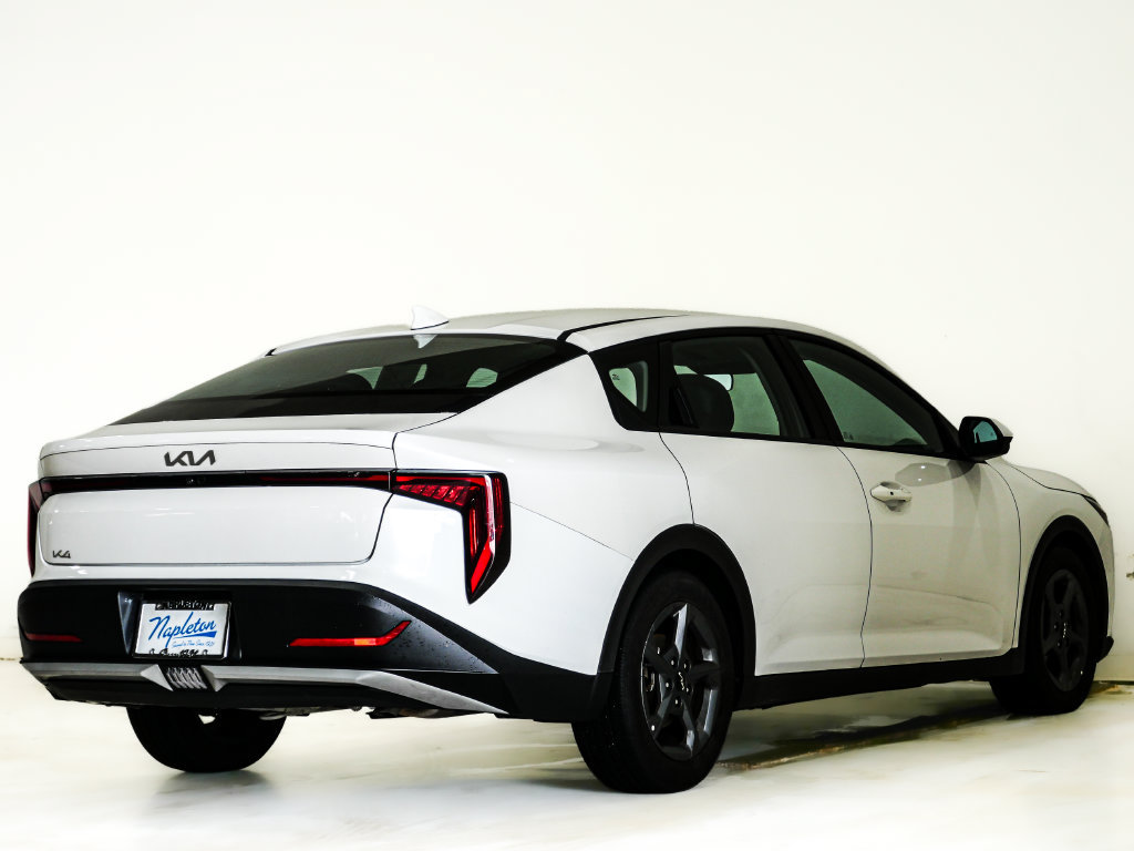 Used 2025 Kia K4 FWD image 6