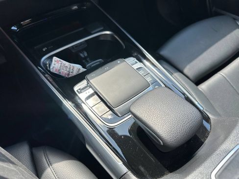 Used 2020 Mercedes-Benz GLB 250 w/ Premium Package image 4