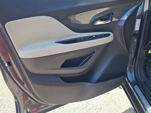 Used 2018 Buick Encore Sport Touring FWD image 10