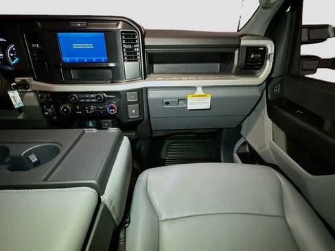 New 2026 Ford F450 XL w/ XL Chrome Package image 27