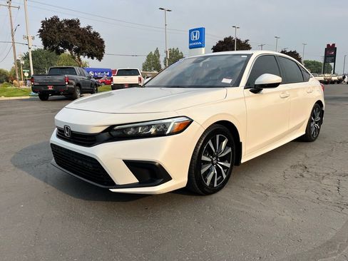 Used 2024 Honda Civic EX image 7