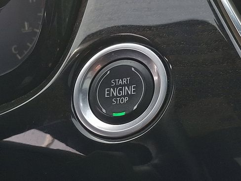 Used 2022 Cadillac XT6 Premium Luxury image 24